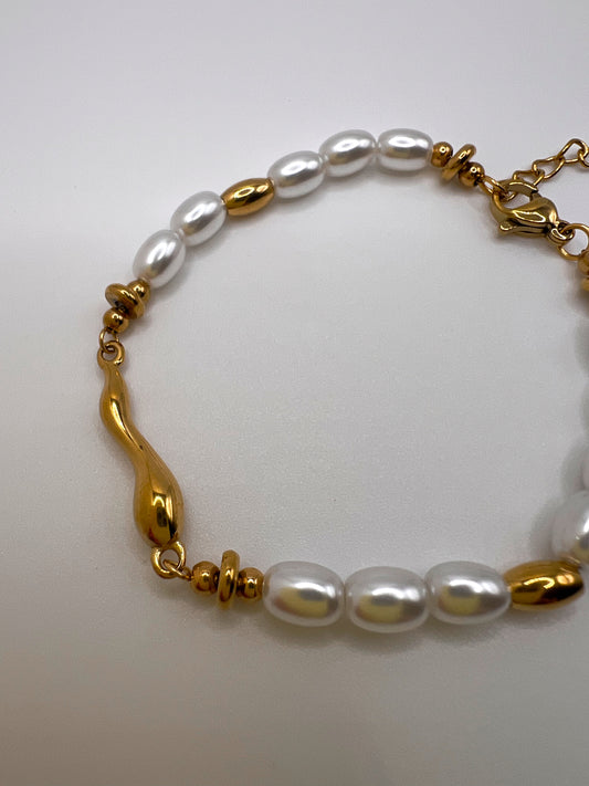 Golden Pearl Bracelet