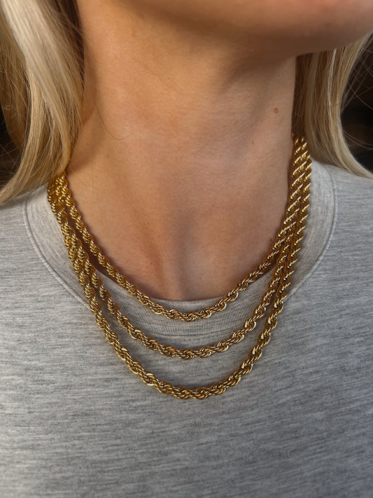 BOLD INDIE ROPE NECKLACE