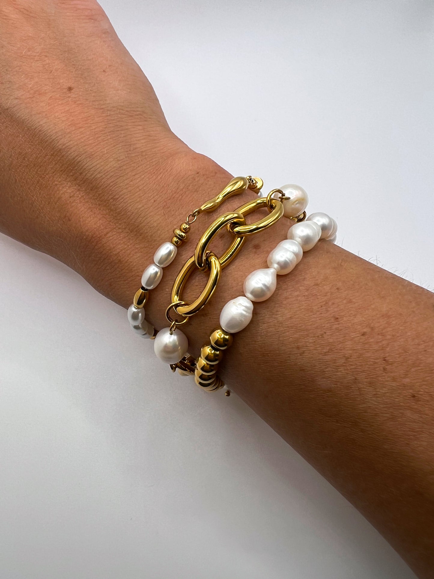 Bold Pearl Bracelet
