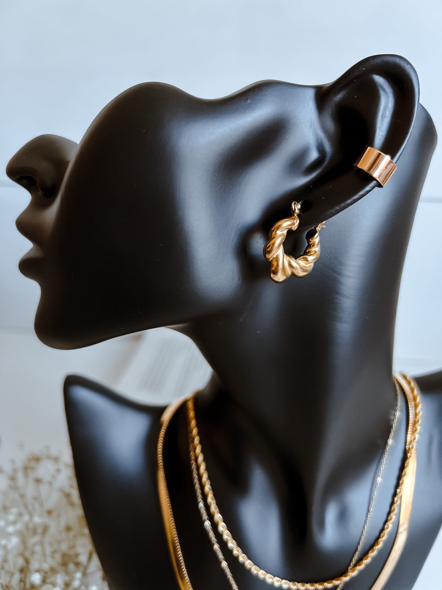 GOLD THICK BOLD EAR CUFF