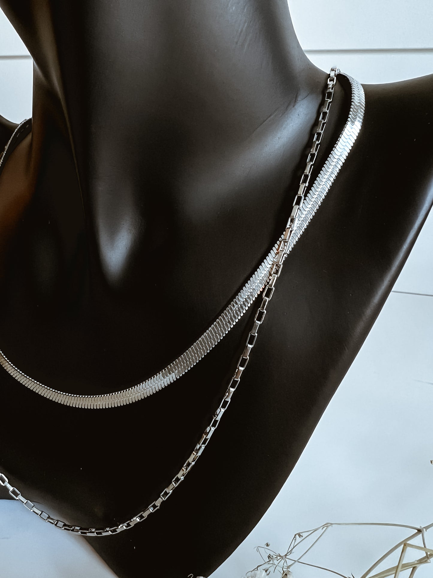 SILVER BOXCHAIN NECKLACE